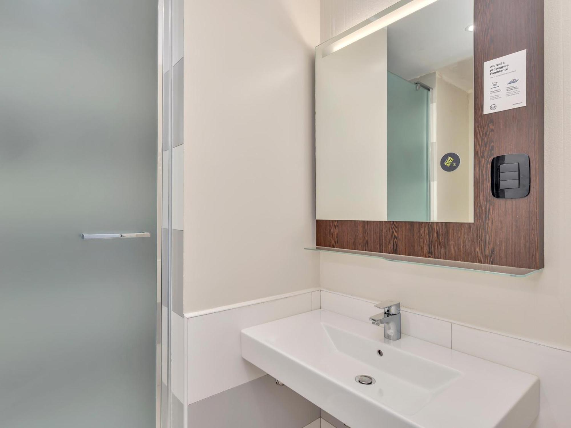 B&B Hotel קרמונה מראה חיצוני תמונה